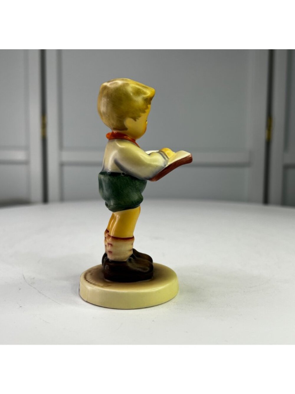 Hummel "Honor Student" Boy With Book Porcelain Figurine #2087/B  TMK 8 2000/2001 - Picture 7 of 10